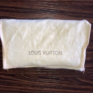 Louis Vuitton Zippy Wallet